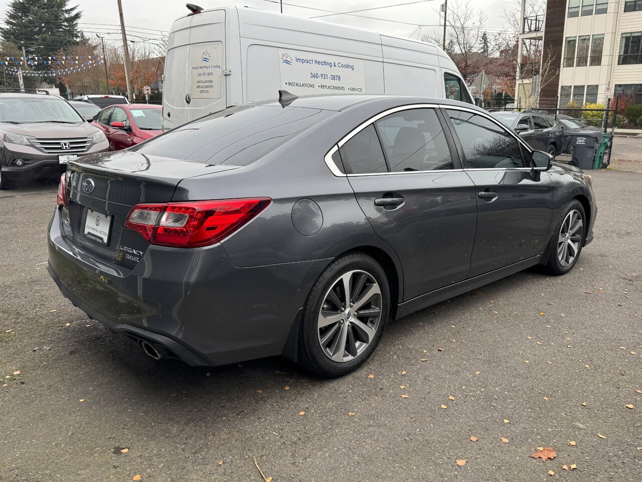2018 Subaru Legacy 3.6R Limited   - Photo 8 - Portland, OR 97211
