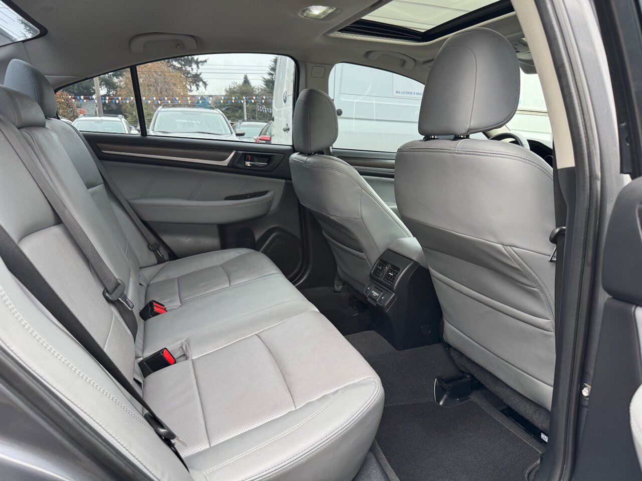 2018 Subaru Legacy 3.6R Limited   - Photo 15 - Portland, OR 97211