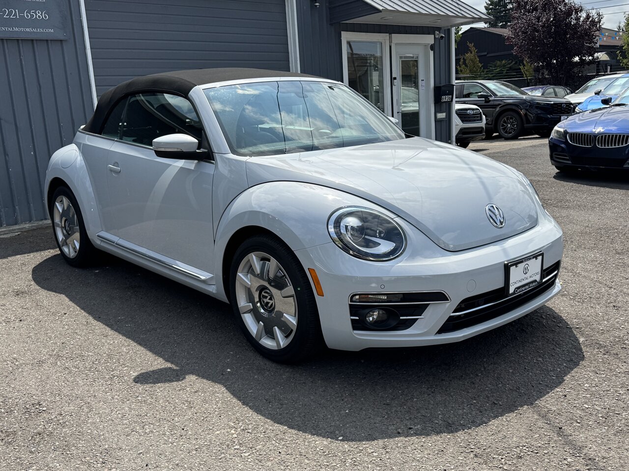 2018 Volkswagen Beetle Convertible 2.0T S - Photo 6 - Portland, OR 97211
