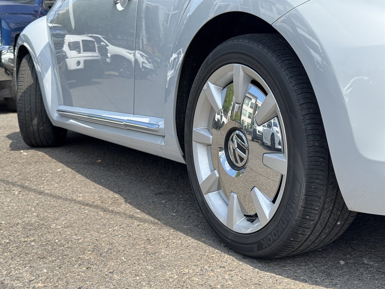 2018 Volkswagen Beetle Convertible 2.0T S - Photo 27 - Portland, OR 97211