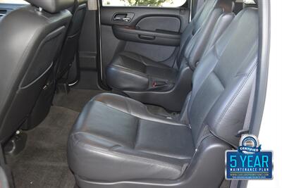 2011 Chevrolet Suburban LTZ 4X4 LTHR NAV BK/CAM TV/DVD HTD STS NICE   - Photo 43 - Stafford, TX 77477