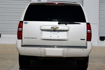 2011 Chevrolet Suburban LTZ 4X4 LTHR NAV BK/CAM TV/DVD HTD STS NICE   - Photo 23 - Stafford, TX 77477