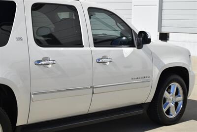 2011 Chevrolet Suburban LTZ 4X4 LTHR NAV BK/CAM TV/DVD HTD STS NICE   - Photo 21 - Stafford, TX 77477