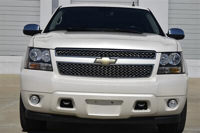 2011 Chevrolet Suburban LTZ 4X4 LTHR NAV BK/CAM TV/DVD HTD STS NICE   - Photo 3 - Stafford, TX 77477