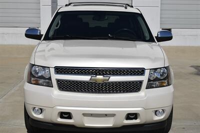 2011 Chevrolet Suburban LTZ 4X4 LTHR NAV BK/CAM TV/DVD HTD STS NICE   - Photo 2 - Stafford, TX 77477