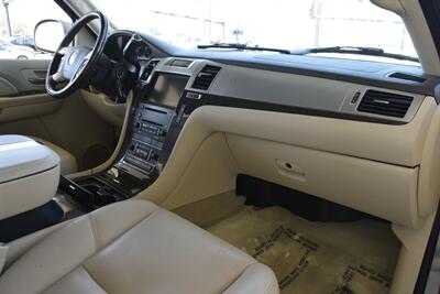 2007 Cadillac Escalade ESV LUXURY AWD NAV BK/CAM S/ROOF HWY MILES   - Photo 27 - Stafford, TX 77477