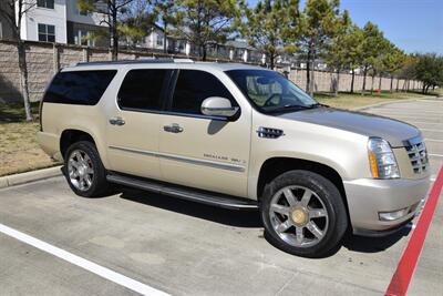 2007 Cadillac Escalade ESV LUXURY AWD NAV BK/CAM S/ROOF HWY MILES   - Photo 4 - Stafford, TX 77477