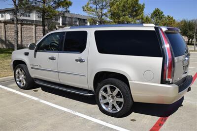 2007 Cadillac Escalade ESV LUXURY AWD NAV BK/CAM S/ROOF HWY MILES   - Photo 12 - Stafford, TX 77477