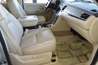 2007 Cadillac Escalade ESV LUXURY AWD NAV BK/CAM S/ROOF HWY MILES   - Photo 29 - Stafford, TX 77477