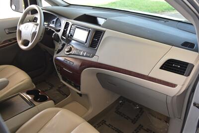 2013 Toyota Sienna LIMITED NAV BK/CAM LTHR DVD LADY OWN HWY MILES   - Photo 30 - Stafford, TX 77477
