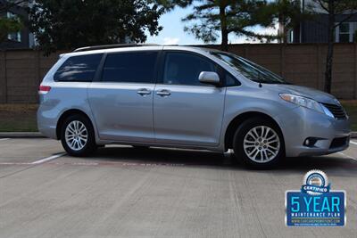 2013 Toyota Sienna LIMITED NAV BK/CAM LTHR DVD LADY OWN HWY MILES   - Photo 1 - Stafford, TX 77477
