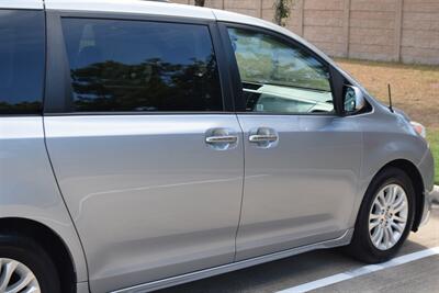 2013 Toyota Sienna LIMITED NAV BK/CAM LTHR DVD LADY OWN HWY MILES   - Photo 19 - Stafford, TX 77477