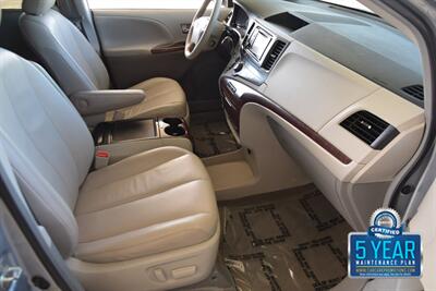 2013 Toyota Sienna LIMITED NAV BK/CAM LTHR DVD LADY OWN HWY MILES   - Photo 32 - Stafford, TX 77477