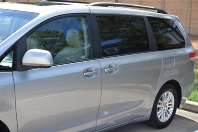 2013 Toyota Sienna LIMITED NAV BK/CAM LTHR DVD LADY OWN HWY MILES   - Photo 10 - Stafford, TX 77477