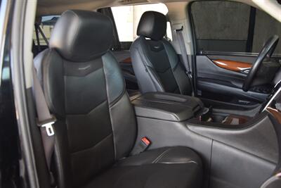 2016 Cadillac Escalade ESV LUXURY NAV BK/CAM S/ROOF 123K FRESH TRADE IN   - Photo 28 - Stafford, TX 77477