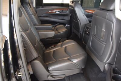 2016 Cadillac Escalade ESV LUXURY NAV BK/CAM S/ROOF 123K FRESH TRADE IN   - Photo 32 - Stafford, TX 77477