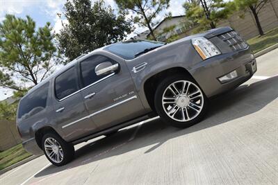 2013 Cadillac Escalade ESV PREMIUM EDI 90K LOW MILES NAV ROOF HTD STS   - Photo 49 - Stafford, TX 77477