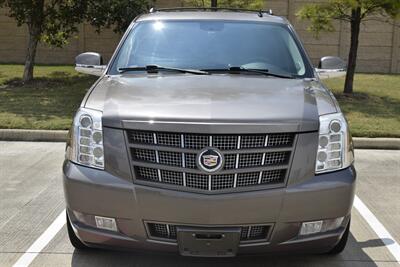 2013 Cadillac Escalade ESV PREMIUM EDI 90K LOW MILES NAV ROOF HTD STS   - Photo 2 - Stafford, TX 77477