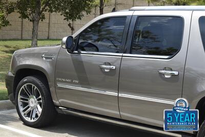 2013 Cadillac Escalade ESV PREMIUM EDI 90K LOW MILES NAV ROOF HTD STS   - Photo 19 - Stafford, TX 77477