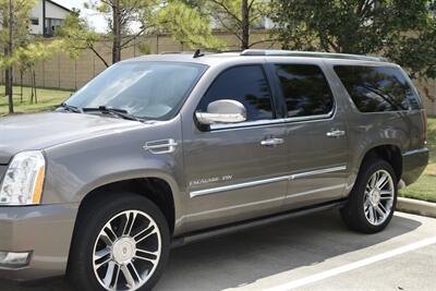 2013 Cadillac Escalade ESV PREMIUM EDI 90K LOW MILES NAV ROOF HTD STS   - Photo 7 - Stafford, TX 77477