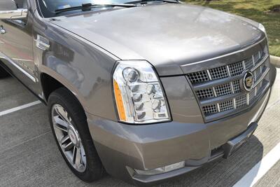 2013 Cadillac Escalade ESV PREMIUM EDI 90K LOW MILES NAV ROOF HTD STS   - Photo 11 - Stafford, TX 77477