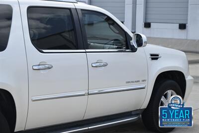 2012 Cadillac Escalade ESV LUXURY NAV BK/CAM S/ROOF 1 TX OWN   - Photo 19 - Stafford, TX 77477