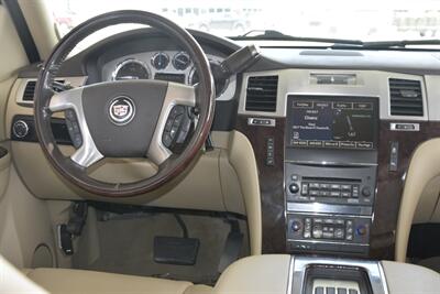 2012 Cadillac Escalade ESV LUXURY NAV BK/CAM S/ROOF 1 TX OWN   - Photo 23 - Stafford, TX 77477