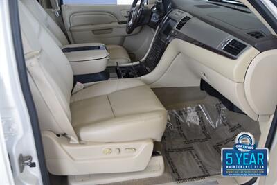 2012 Cadillac Escalade ESV LUXURY NAV BK/CAM S/ROOF 1 TX OWN   - Photo 32 - Stafford, TX 77477