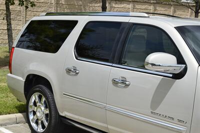 2010 Cadillac Escalade ESV AWD PREMIUM NAV ROOF BK/CAM FRESH TRADE CLEAN   - Photo 8 - Stafford, TX 77477