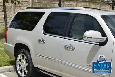2010 Cadillac Escalade ESV AWD PREMIUM NAV ROOF BK/CAM FRESH TRADE CLEAN   - Photo 8 - Stafford, TX 77477