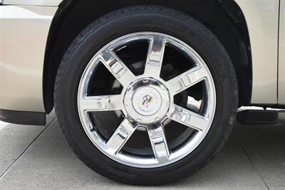 2010 Cadillac Escalade ESV AWD PREMIUM NAV ROOF BK/CAM FRESH TRADE CLEAN   - Photo 39 - Stafford, TX 77477