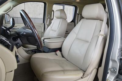 2010 Cadillac Escalade ESV AWD PREMIUM NAV ROOF BK/CAM FRESH TRADE CLEAN   - Photo 31 - Stafford, TX 77477