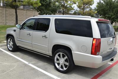 2010 Cadillac Escalade ESV AWD PREMIUM NAV ROOF BK/CAM FRESH TRADE CLEAN   - Photo 13 - Stafford, TX 77477