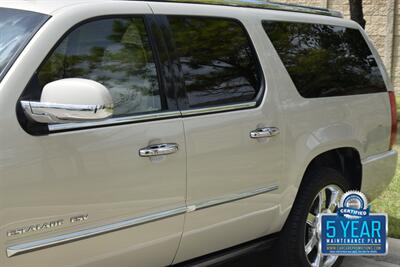 2010 Cadillac Escalade ESV AWD PREMIUM NAV ROOF BK/CAM FRESH TRADE CLEAN   - Photo 9 - Stafford, TX 77477
