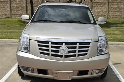 2010 Cadillac Escalade ESV AWD PREMIUM NAV ROOF BK/CAM FRESH TRADE CLEAN   - Photo 2 - Stafford, TX 77477