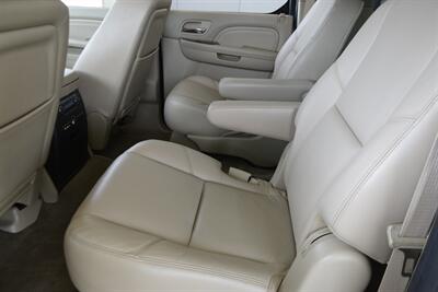 2010 Cadillac Escalade ESV AWD PREMIUM NAV ROOF BK/CAM FRESH TRADE CLEAN   - Photo 35 - Stafford, TX 77477