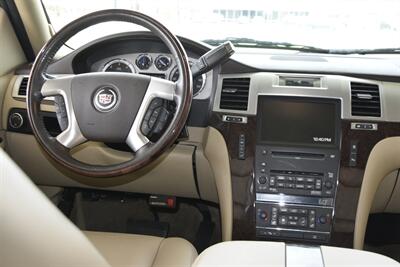 2010 Cadillac Escalade ESV AWD PREMIUM NAV ROOF BK/CAM FRESH TRADE CLEAN   - Photo 23 - Stafford, TX 77477