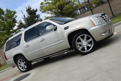 2010 Cadillac Escalade ESV AWD PREMIUM NAV ROOF BK/CAM FRESH TRADE CLEAN   - Photo 22 - Stafford, TX 77477
