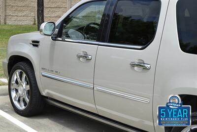 2010 Cadillac Escalade ESV AWD PREMIUM NAV ROOF BK/CAM FRESH TRADE CLEAN   - Photo 17 - Stafford, TX 77477