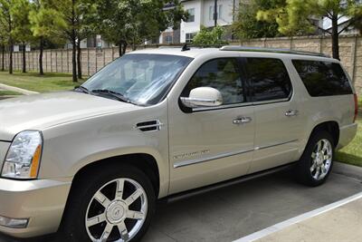 2010 Cadillac Escalade ESV AWD PREMIUM NAV ROOF BK/CAM FRESH TRADE CLEAN   - Photo 7 - Stafford, TX 77477