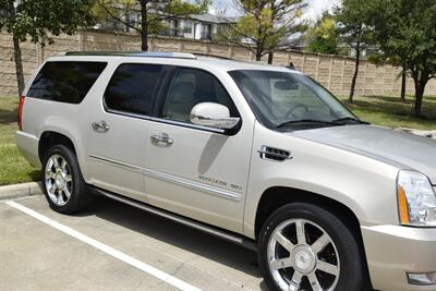2010 Cadillac Escalade ESV AWD PREMIUM NAV ROOF BK/CAM FRESH TRADE CLEAN   - Photo 6 - Stafford, TX 77477