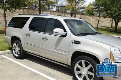 2010 Cadillac Escalade ESV AWD PREMIUM NAV ROOF BK/CAM FRESH TRADE CLEAN   - Photo 6 - Stafford, TX 77477