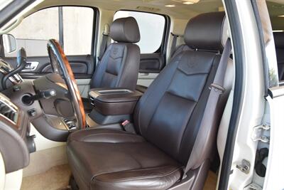 2009 Cadillac Escalade ESV AWD PLATINUM EDI HWY MILES TOP LOADED NICE   - Photo 32 - Stafford, TX 77477