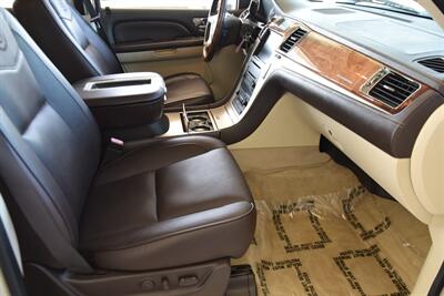 2009 Cadillac Escalade ESV AWD PLATINUM EDI HWY MILES TOP LOADED NICE   - Photo 31 - Stafford, TX 77477