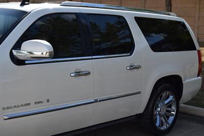2009 Cadillac Escalade ESV AWD PLATINUM EDI HWY MILES TOP LOADED NICE   - Photo 9 - Stafford, TX 77477