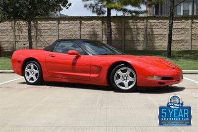 1998 Chevrolet Corvette CONVERTIBLE 6SPD MANUAL 37K LOW MILES NEW TRADE IN   - Photo 2 - Stafford, TX 77477