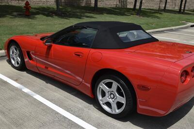 1998 Chevrolet Corvette CONVERTIBLE 6SPD MANUAL 37K LOW MILES NEW TRADE IN   - Photo 16 - Stafford, TX 77477