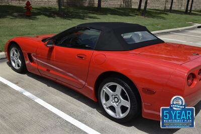 1998 Chevrolet Corvette CONVERTIBLE 6SPD MANUAL 37K LOW MILES NEW TRADE IN   - Photo 16 - Stafford, TX 77477