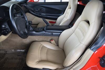 1998 Chevrolet Corvette CONVERTIBLE 6SPD MANUAL 37K LOW MILES NEW TRADE IN   - Photo 27 - Stafford, TX 77477