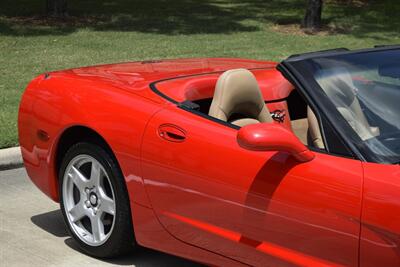 1998 Chevrolet Corvette CONVERTIBLE 6SPD MANUAL 37K LOW MILES NEW TRADE IN   - Photo 9 - Stafford, TX 77477
